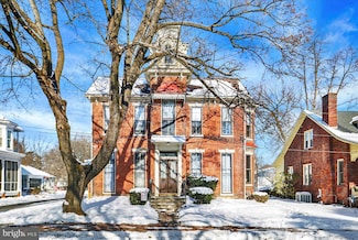 434 W Main St, Mechanicsburg, PA 17055