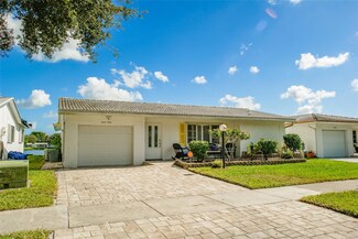 1240 W Campanelli Dr, Plantation, FL 33322