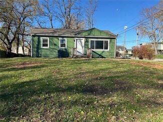 11036 N Locust St, Kansas City, MO 64155