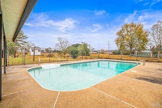 1737 Crest Ln, Molino, FL 32577