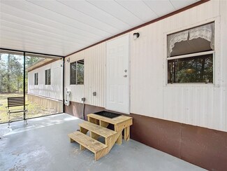 18560 SW 47th St, Dunnellon, FL 34432