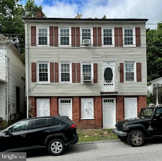 5569 Bouquet St, Huntingdon, PA 16652