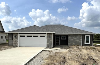 1466 Monte Carlo Dr, Huntertown, IN 46748
