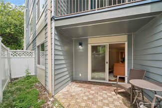 3045 20th Ave W Unit 107, Seattle, WA 98199