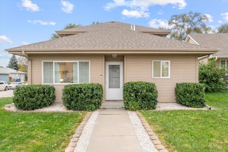 2526 S 16th St, Council Bluffs, IA 51501