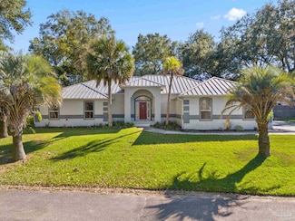 1440 Kingslake Dr, Cantonment, FL 32533