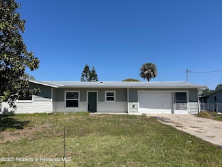 1731 NW 20th Ave, Crystal River, FL 34428