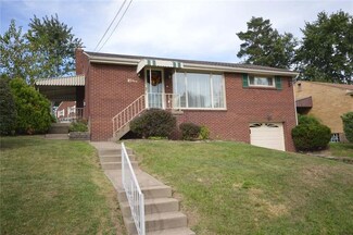 2244 Old Oak Dr, Pittsburgh, PA 15220