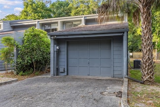 3026 NW 28th Cir, Gainesville, FL 32605