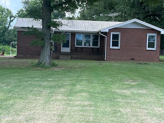 102 Evans Ln, Alamo, TN 38001
