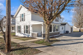 32 W Main St, Dayton, OH 45426