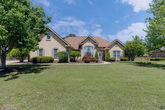 102 Harvester Ln, Bonaire, GA 31005