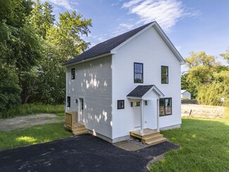 118 Harrisburg Ave, Westbrook, ME 04092