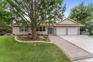 4105 Kelling Ct, Davenport, IA 52806