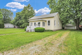 416 W Wing St, Bement, IL 61813
