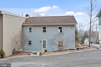 7 Helluva Hill Ln, Glen Mills, PA 19342