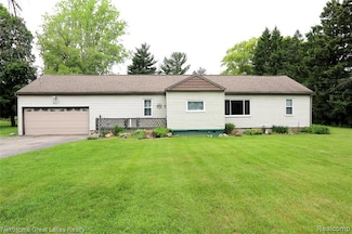 9277 N Clio Rd, Clio, MI 48420