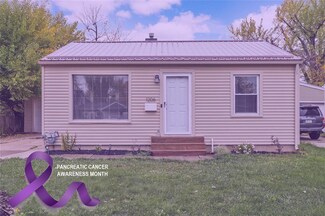 1206 35th St NE, Cedar Rapids, IA 52402