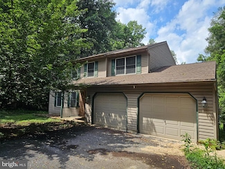 147 Lamms Mill Rd, Wernersville, PA 19565
