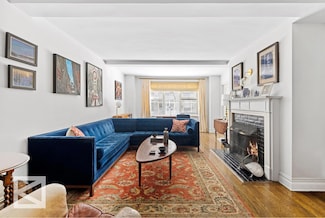 414 E 52nd St Unit 2A, New York, NY 10022