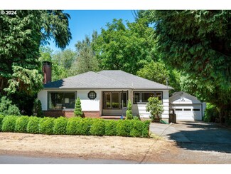 4705 NE Ainsworth St, Portland, OR 97218