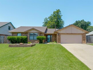 1405 Birkenhead Rd, Yukon, OK 73099