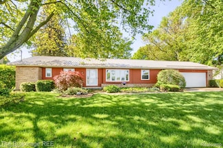 9112 E Curtis Rd, Frankenmuth, MI 48734