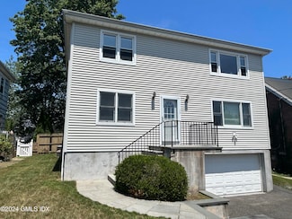 13 Reynolds Place, Greenwich, CT 06831