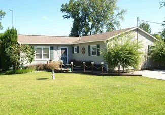 76 Ems B8 Ln, Pierceton, IN 46562