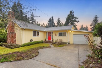 14011 Roslyn Place N, Seattle, WA 98133