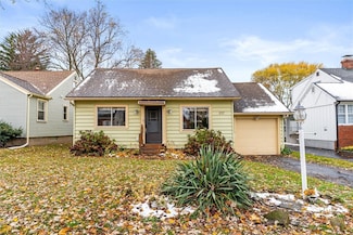 227 Walzer Rd, Rochester, NY 14622