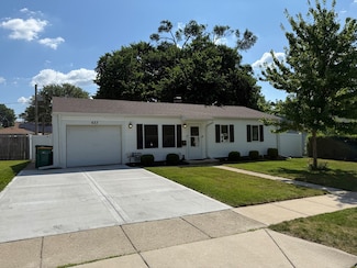 623 Montrose Dr, Romeoville, IL 60446