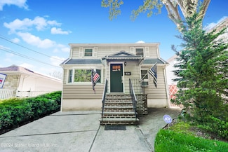535 Ingram Ave, Staten Island, NY 10314