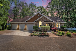 10655 Boniface Point Dr, Plainwell, MI 49080