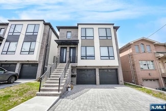 60 W Ruby Ave Unit 2FL, Palisades Park, NJ 07650