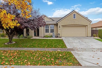 2092 Bidwell Bar Dr, Plumas Lake, CA 95961