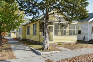552 E 4th St, Winona, MN 55987