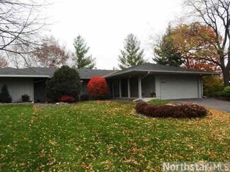 4830 4830 Regents Walk, Shorewood, MN 55331