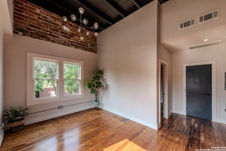1714 S Saint Mary's St Unit 8, San Antonio, TX 78210
