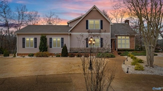 3301 Hillcrest Dr, Scottsboro, AL 35769
