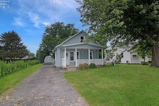 232 Cedar St, Port Clinton, OH 43452