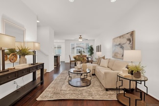10127 Little Leaf Ln, Santee, CA 92071