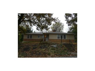 9723 E 13th St S, Independence, MO 64052