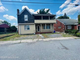 180 S Lee Ct, Hazleton, PA 18201