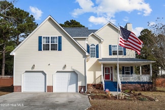 104 Creeks Edge Dr, Sneads Ferry, NC 28460