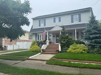 4-14 Beach 144th St, Far Rockaway, NY 11694