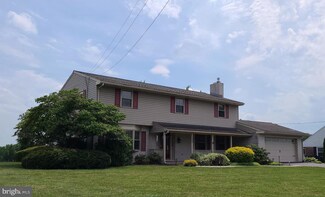 1555 Newport Rd, Manheim, PA 17545