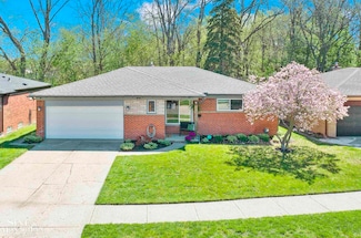 28324 Grobbel Ave, Warren, MI 48092
