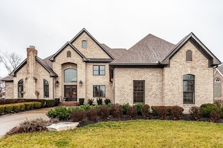 1225 Chloe Dr, Gallatin, TN 37066