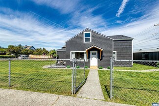 1133 E 5th St, Port Angeles, WA 98362